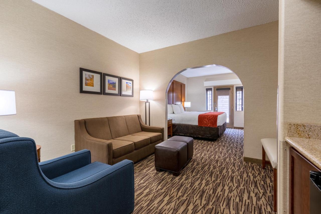 Comfort Suites Golden West On Evergreen Parkway Екстер'єр фото