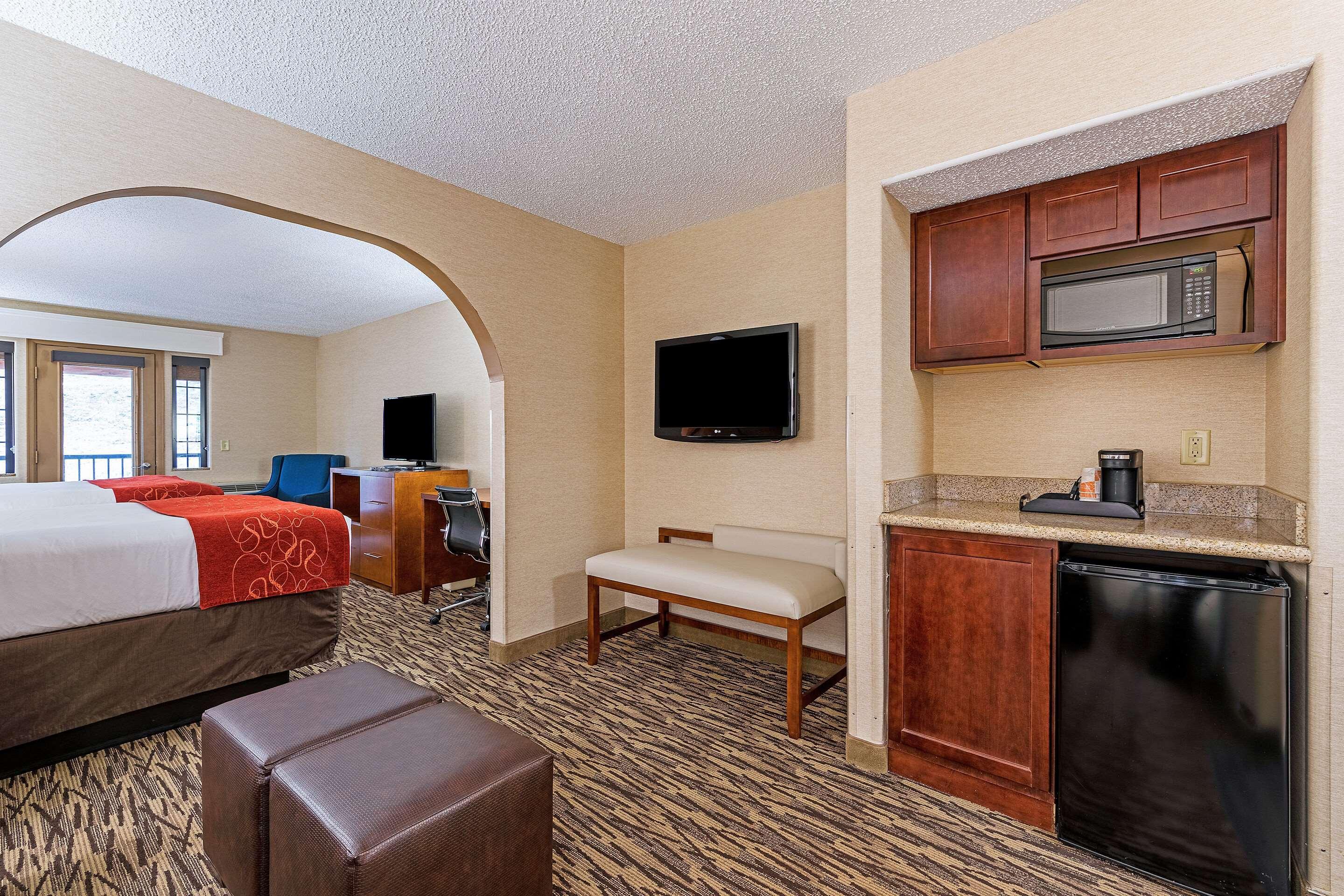 Comfort Suites Golden West On Evergreen Parkway Екстер'єр фото