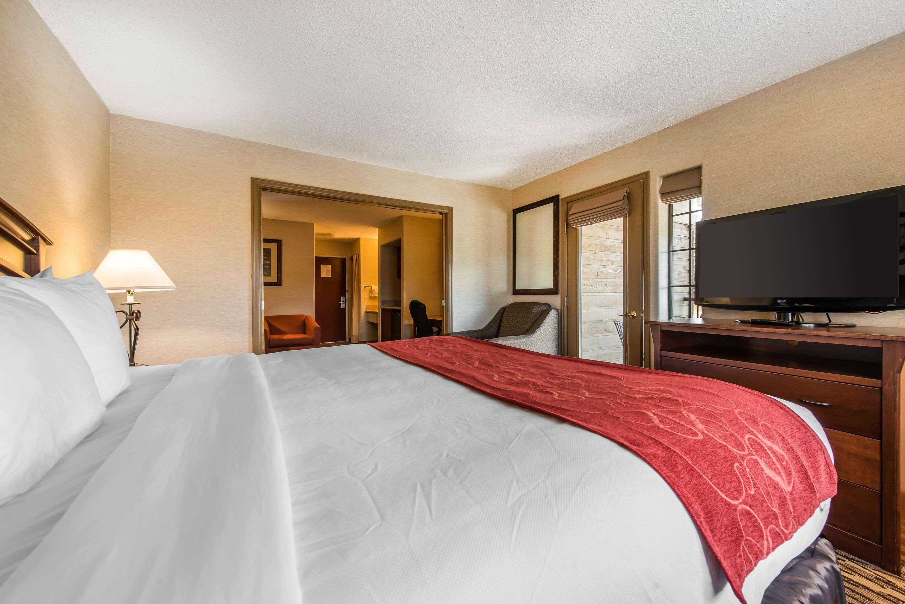 Comfort Suites Golden West On Evergreen Parkway Екстер'єр фото