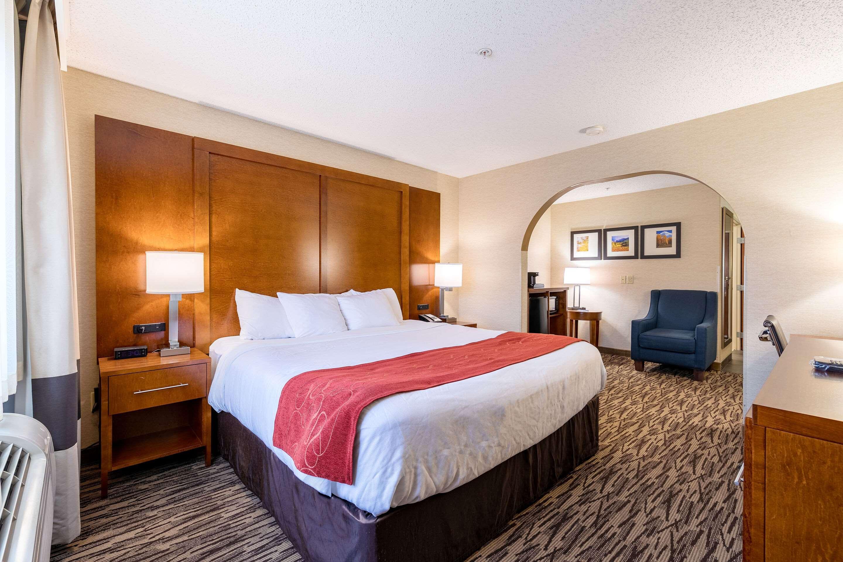 Comfort Suites Golden West On Evergreen Parkway Екстер'єр фото